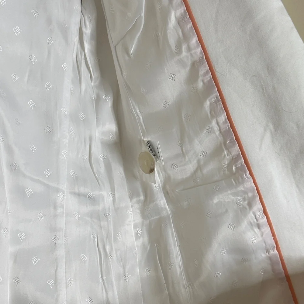 Banana Republic Elegant White Blazer - Picture 5 of 6